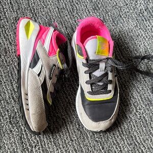 Reebok Kids Sneakers - Pink and Black
